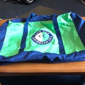 MOVING SALE NO HAGGLING WOMEN XLARGE 24.5”L x 19”H GREEN/BLUE TOTE BAG.